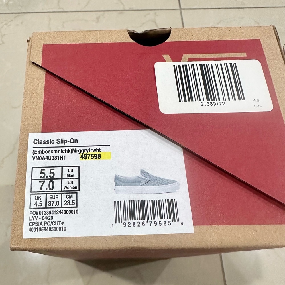 UNISEX VANS CLASSIC SLIP ON Embossmnichk Mrggrytrwht - Picture 14 of 14